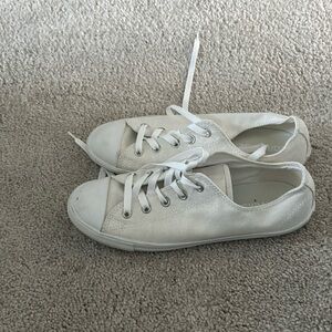 Converse shoes